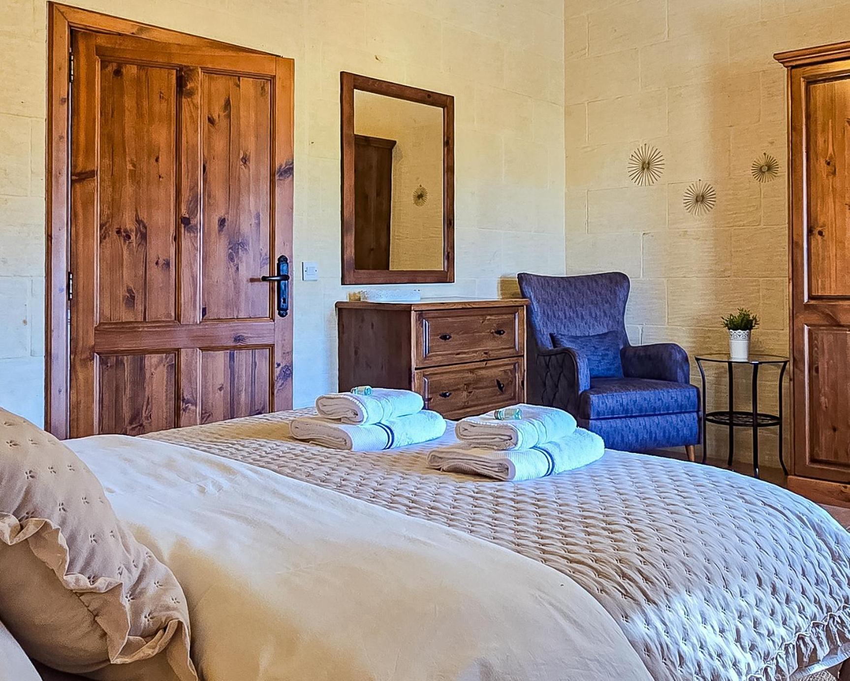 Moonshine Villa Надур Экстерьер фото