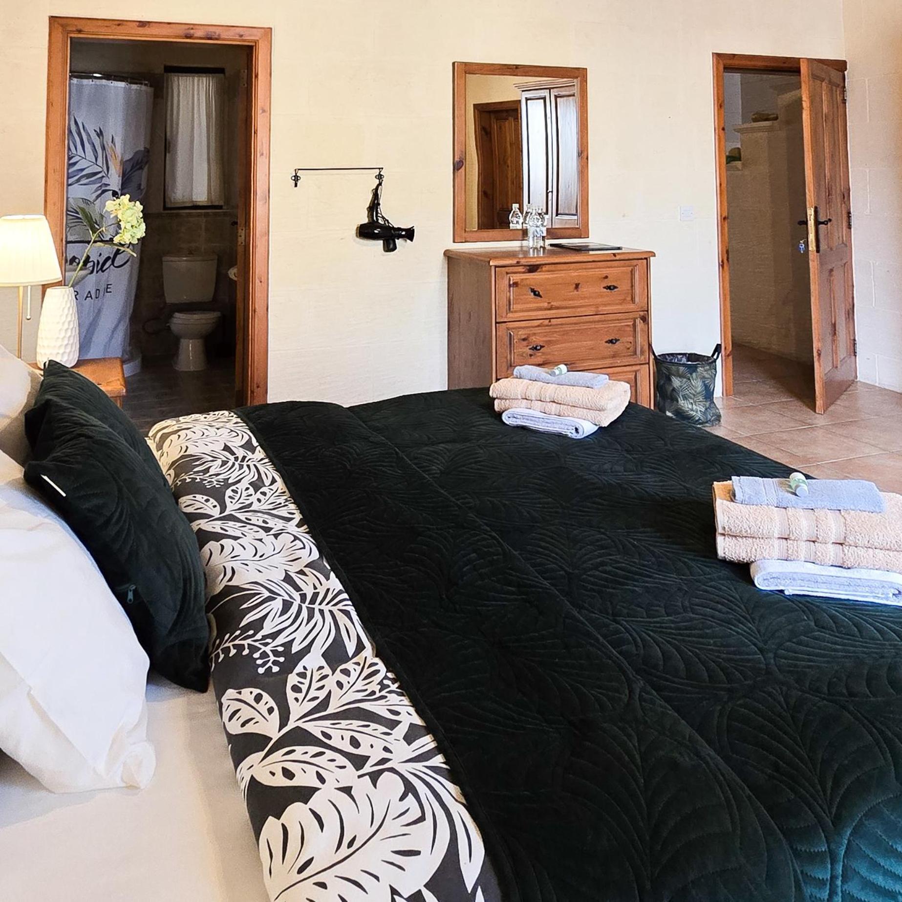 Moonshine Villa Надур Экстерьер фото